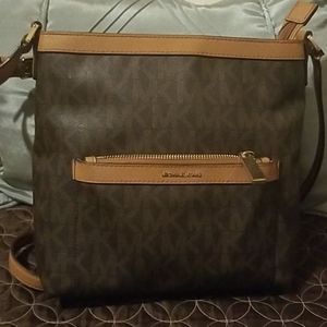 MK CROSSBODY